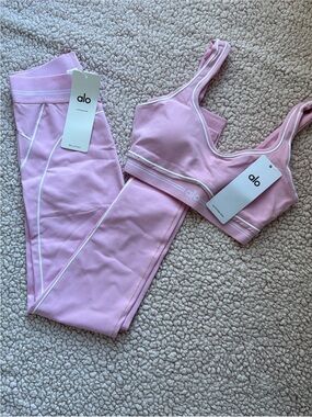 ALO Yoga Soft Pink Seamless Sports Bra & Legging Set
